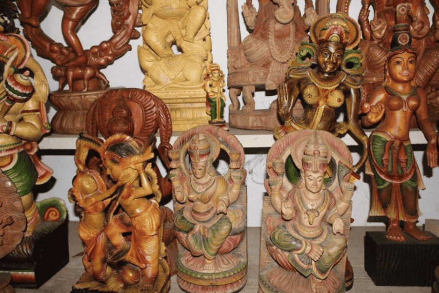 Chạm khắc đá và gỗ là tinh hoa nghệ thuật Khmer cổ đại