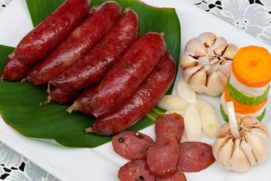 Lạp xưởng Campuchia món ngon dễ dàng mang đi xa